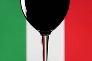 Bandera y vino italiano