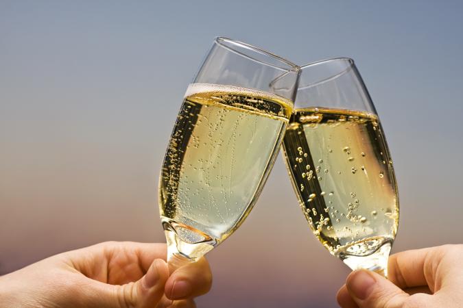 Consejos para encontrar el mejor champán por menos de $ 25